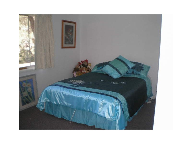 2 Pindarri, Lamb Island QLD 4184
