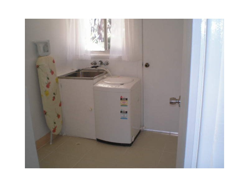 2 Pindarri, Lamb Island QLD 4184