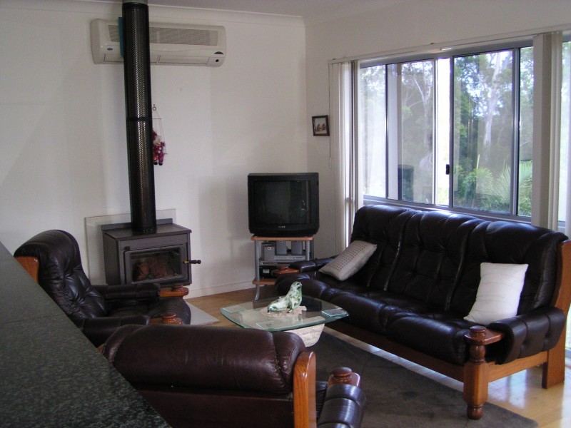 74 Perulpa Drive, Lamb Island QLD 4184