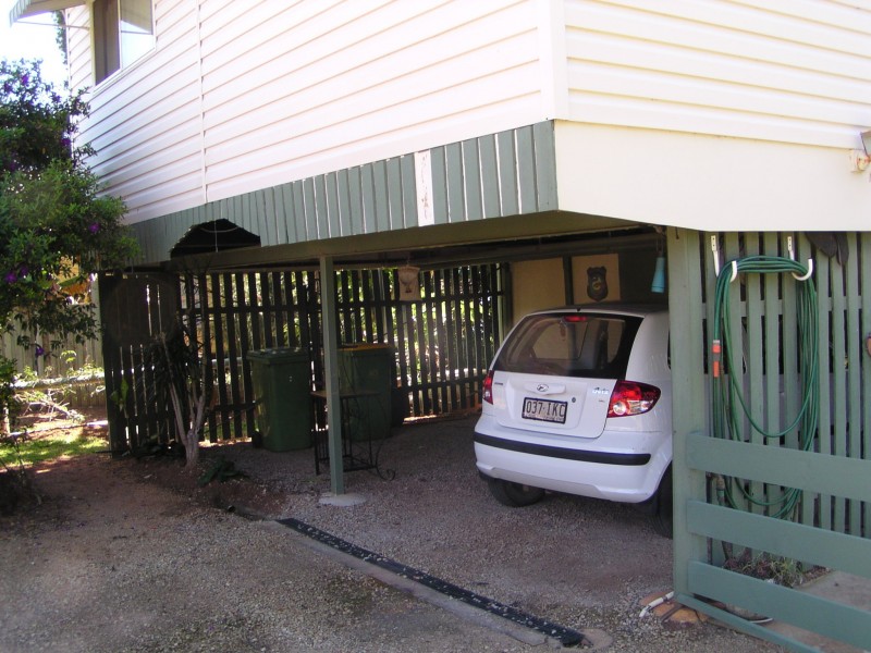 9 Lovell, Lamb Island QLD 4184