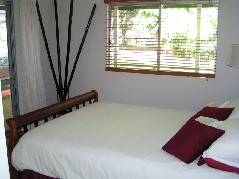 35 Tina, Lamb Island QLD 4184