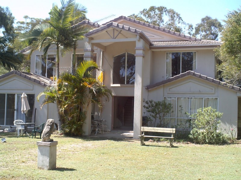 18 The Esplanade, Karragarra Island QLD 4184