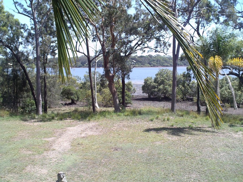 18 The Esplanade, Karragarra Island QLD 4184