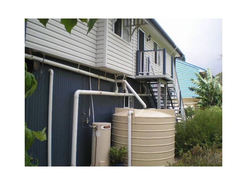 1 Link Street, Lamb Island QLD 4184