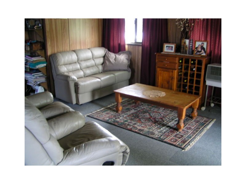 24 Udara Street, Macleay Island QLD 4184