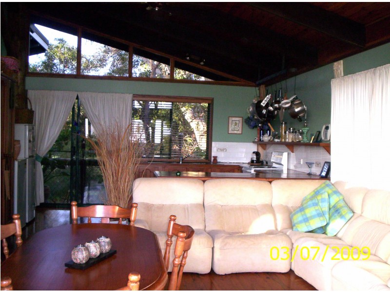 68 Treasure Island Avenue, Karragarra Island QLD 4184