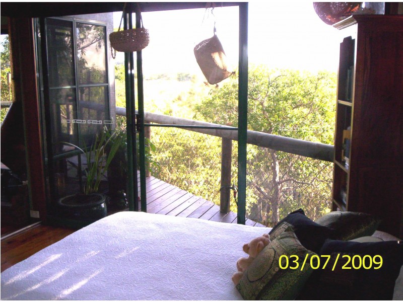68 Treasure Island Avenue, Karragarra Island QLD 4184