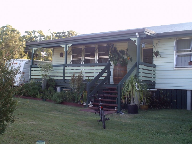11 Lemontree Drive, Macleay Island QLD 4184