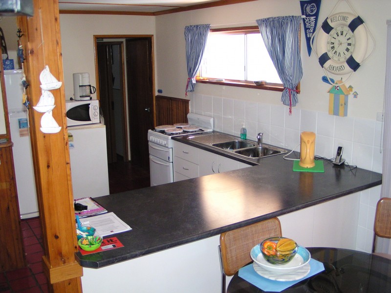 37 Jan Street, Macleay Island QLD 4184