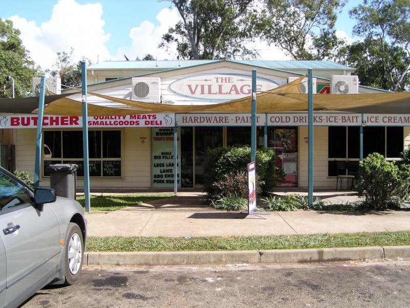 25 High Central Road, Macleay Island QLD 4184