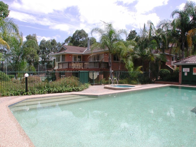 40 Strathalbyn, Oatlands NSW 2117