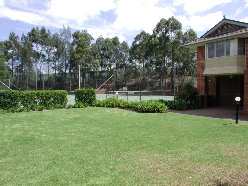 40 Strathalbyn, Oatlands NSW 2117