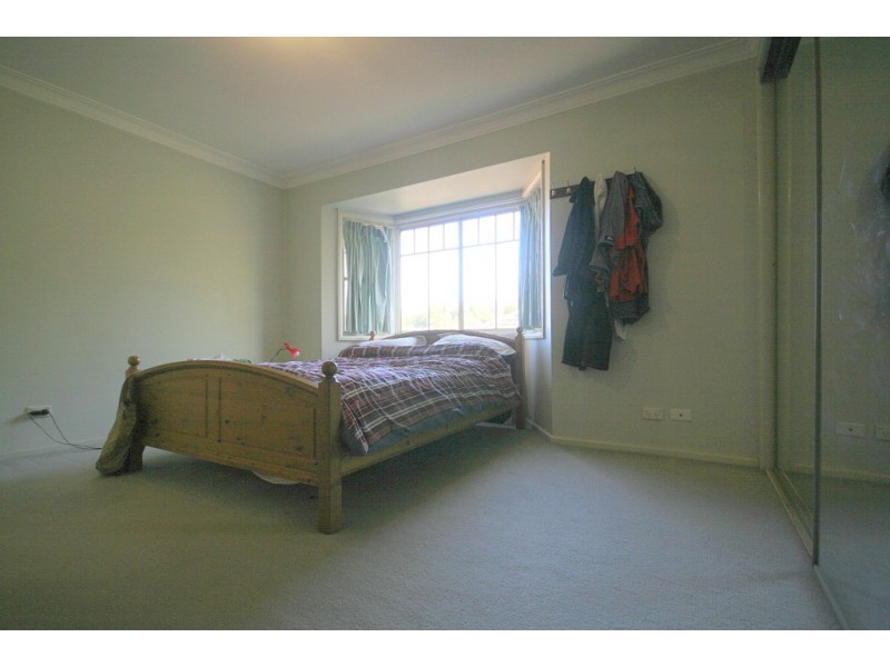 40 Strathalbyn Drive, Oatlands NSW 2117
