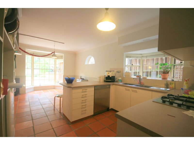 40 Strathalbyn Drive, Oatlands NSW 2117