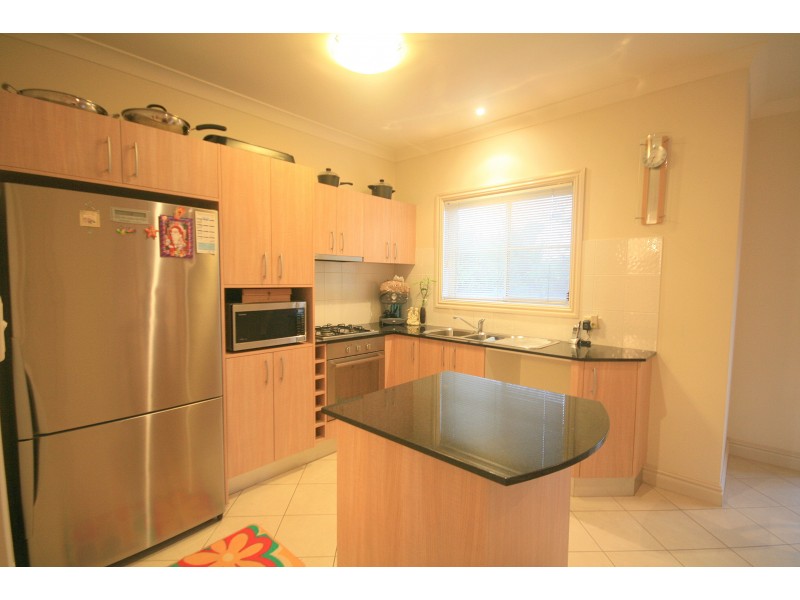 1/6 Blossom Place, Quakers Hill NSW 2763