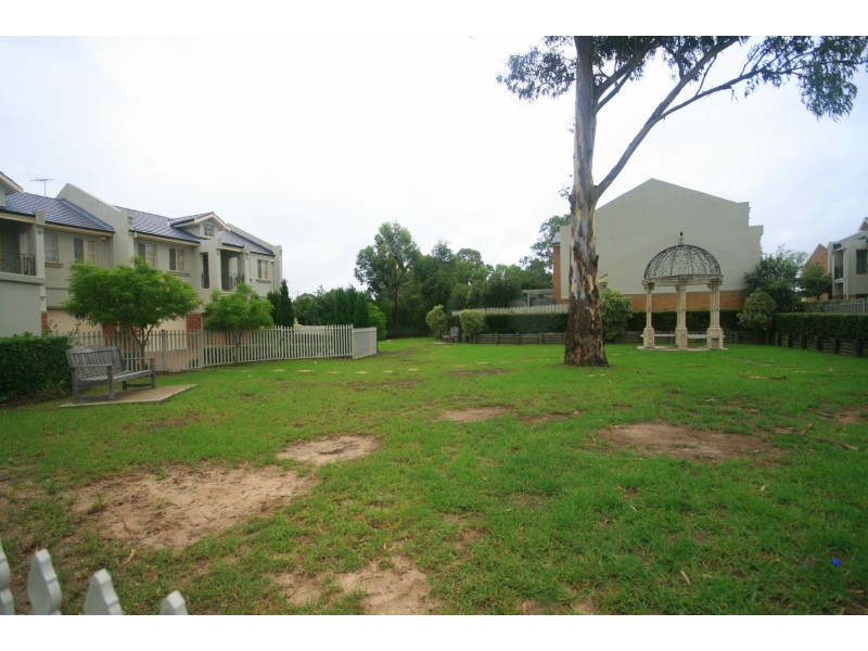 1/6 Blossom Place, Quakers Hill NSW 2763