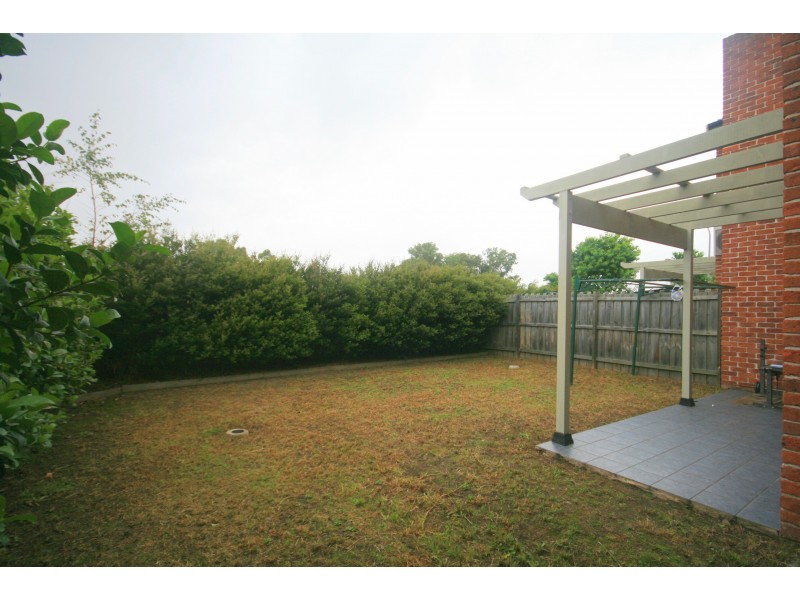 1/6 Blossom Place, Quakers Hill NSW 2763