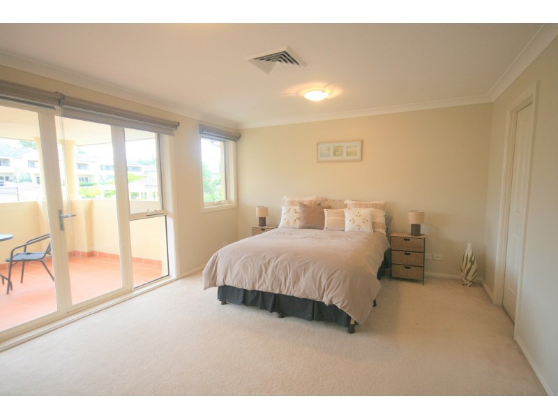 42 Linden Way, Bella Vista NSW 2153