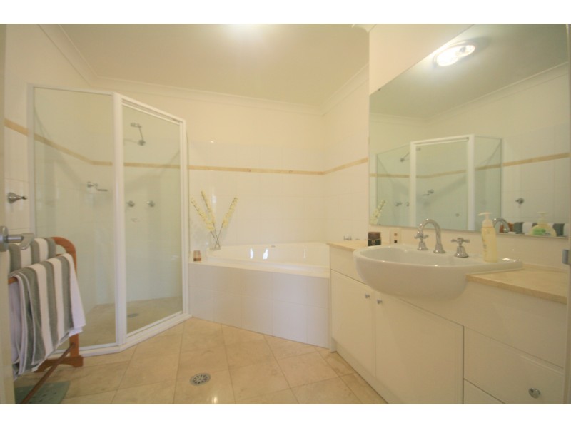 42 Linden Way, Bella Vista NSW 2153
