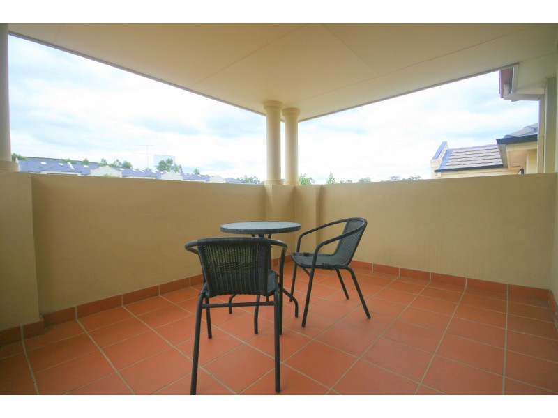 42 Linden Way, Bella Vista NSW 2153