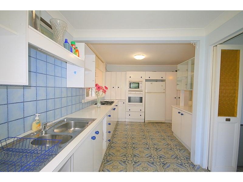 24 Niblick Crescent, Oatlands NSW 2117