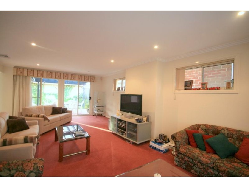 23 Hunterford Crescent, Oatlands NSW 2117