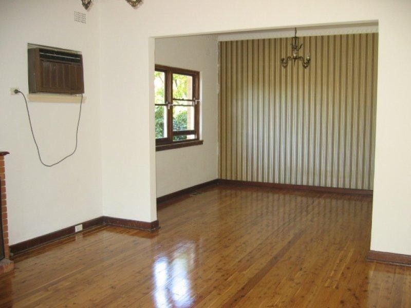 6 Gollan Avenue, Oatlands NSW 2117