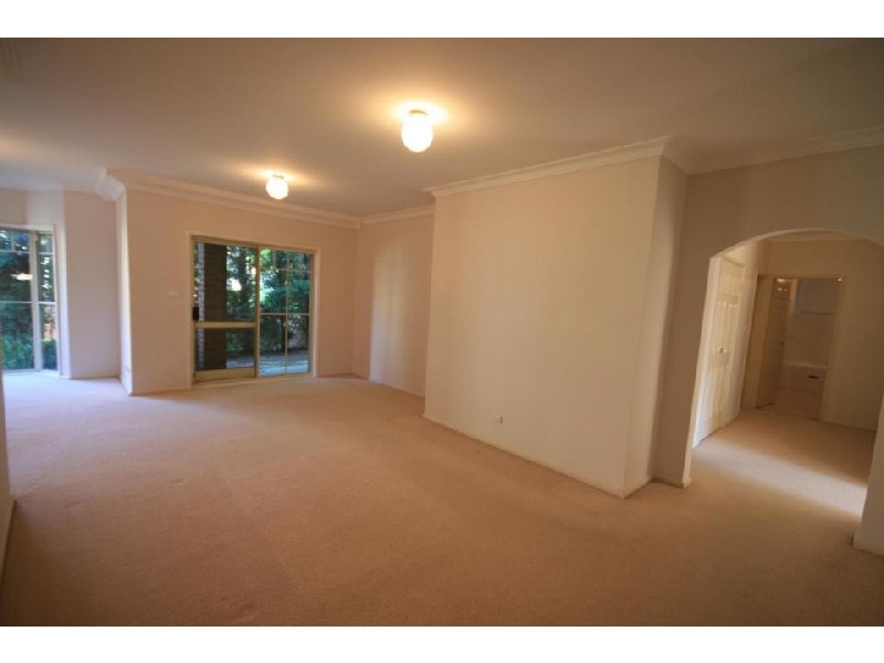 67-40 Strathalbyn Drive, Oatlands NSW 2117