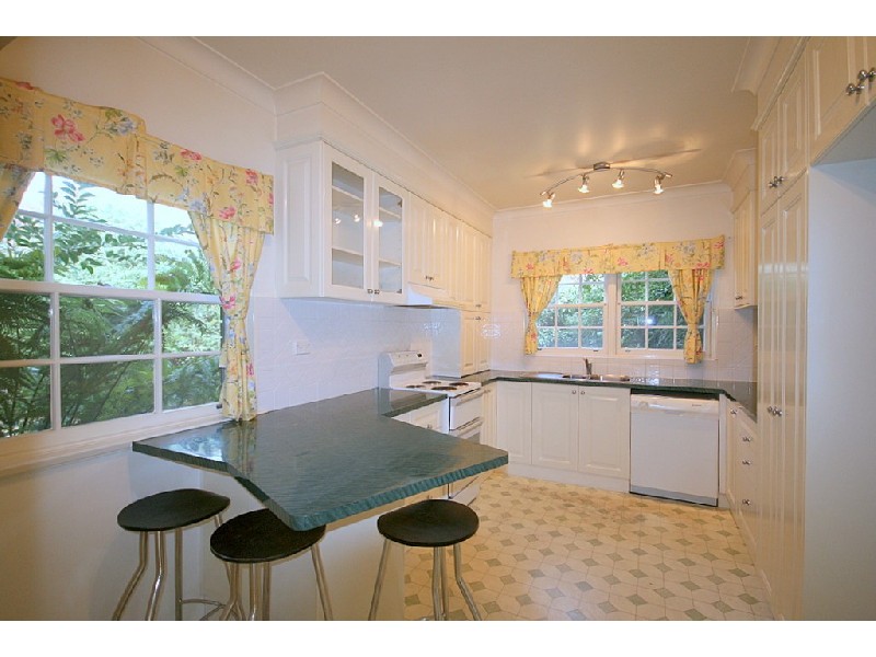 2 Acacia Court, Oatlands NSW 2117