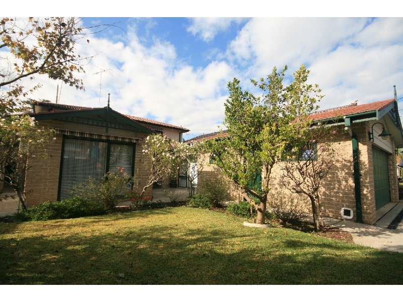 24 Niblick Crescent, Oatlands NSW 2117