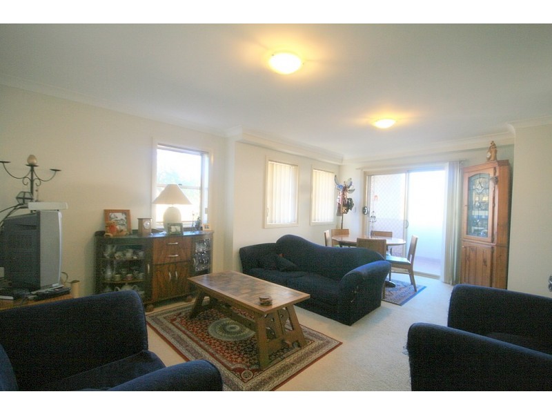 1/15 Governors Way, Oatlands NSW 2117