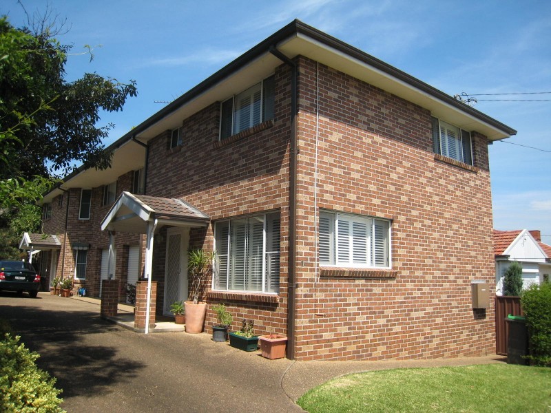 1/1A Forshaw Avenue, Peakhurst NSW 2210