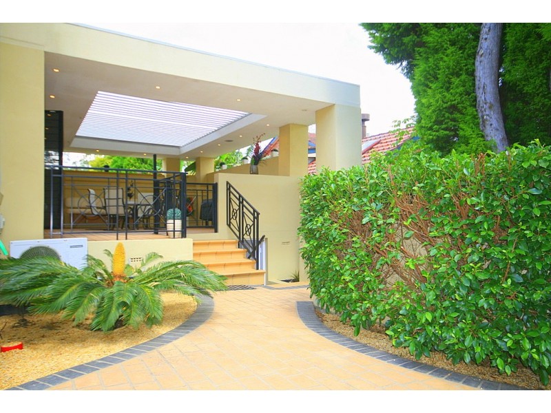 2/125 Bettington Road, Oatlands NSW 2117