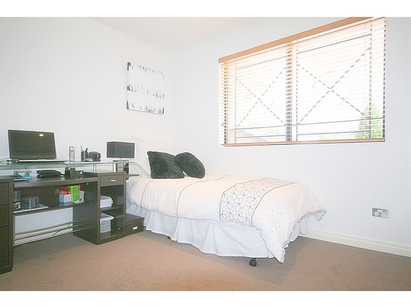 2/125 Bettington Road, Oatlands NSW 2117