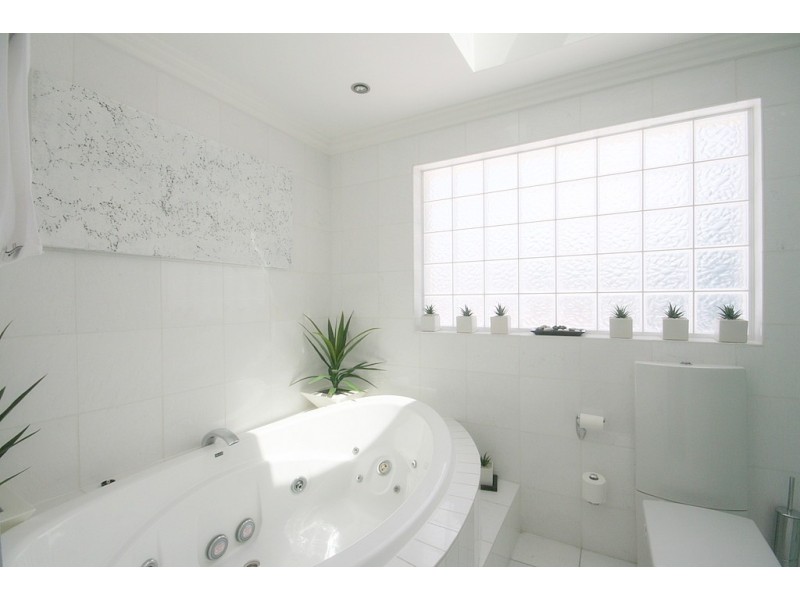 2/125 Bettington Road, Oatlands NSW 2117