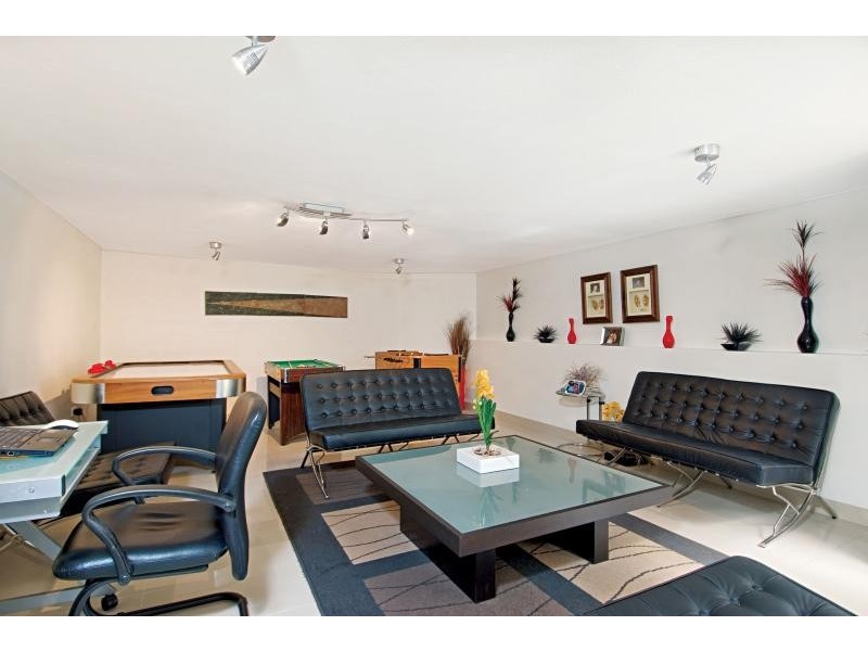 2/125 Bettington Road, Oatlands NSW 2117