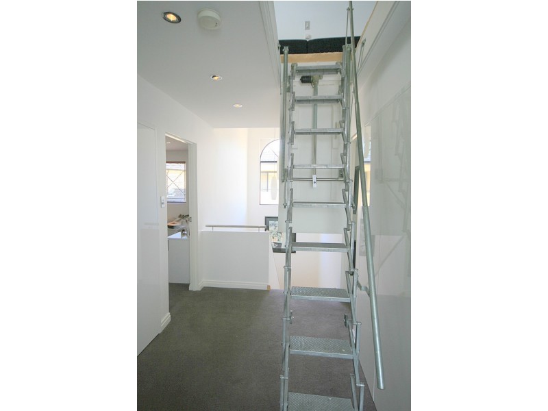 2/125 Bettington Road, Oatlands NSW 2117