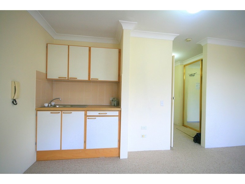 8/15 Wyoming Avenue, Oatlands NSW 2117