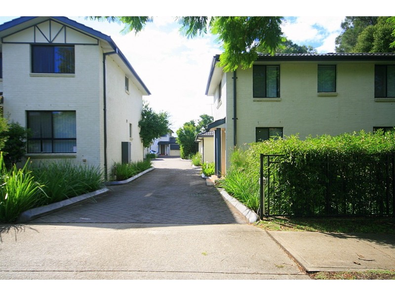 8/43 Stapleton Street, Pendle Hill NSW 2145