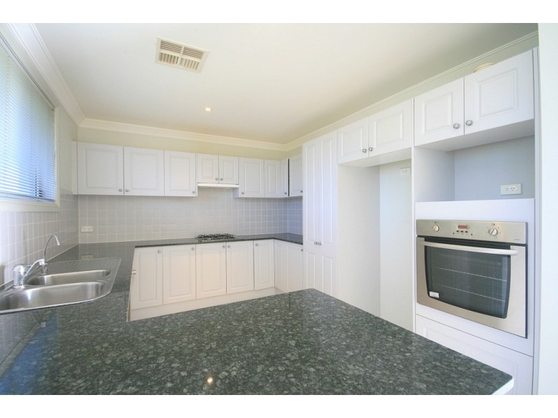 18 Hunterford Crescent, Oatlands NSW 2117