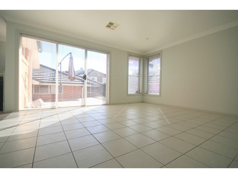 18 Hunterford Crescent, Oatlands NSW 2117