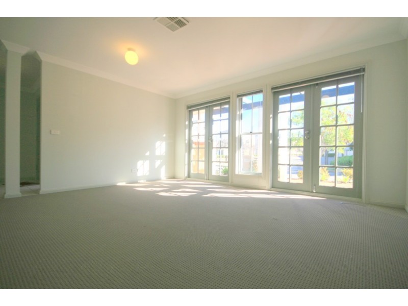 18 Hunterford Crescent, Oatlands NSW 2117