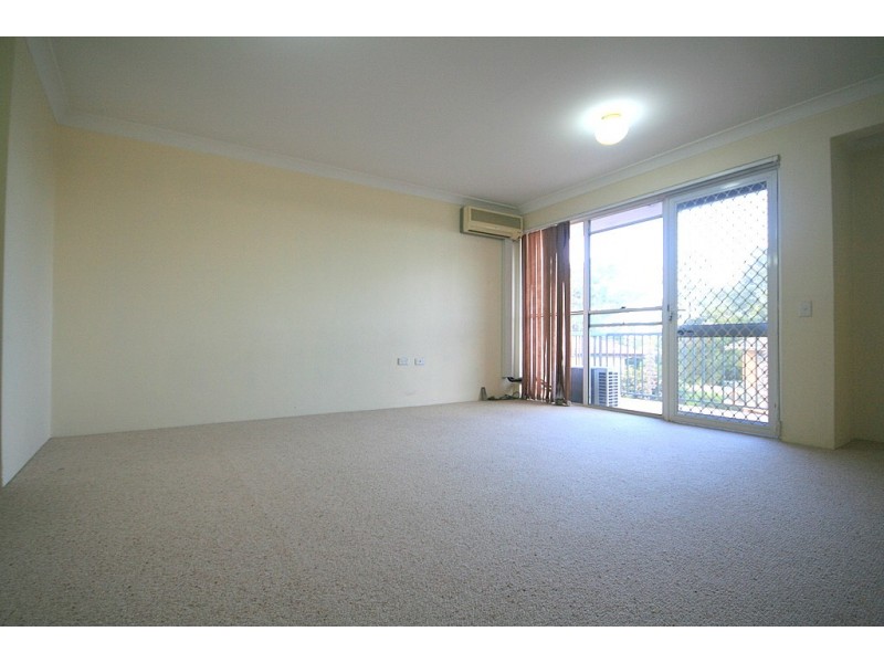 8/15 Wyoming Avenue, Oatlands NSW 2117