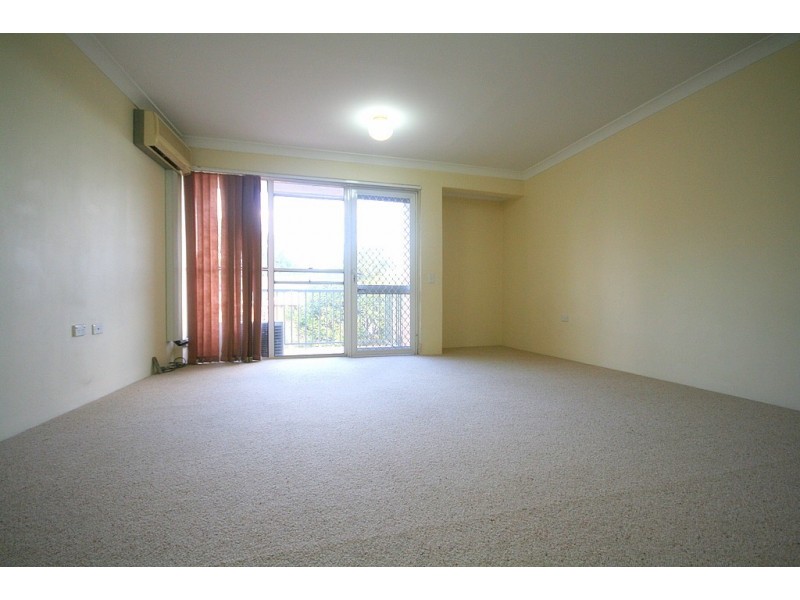 8/15 Wyoming Avenue, Oatlands NSW 2117