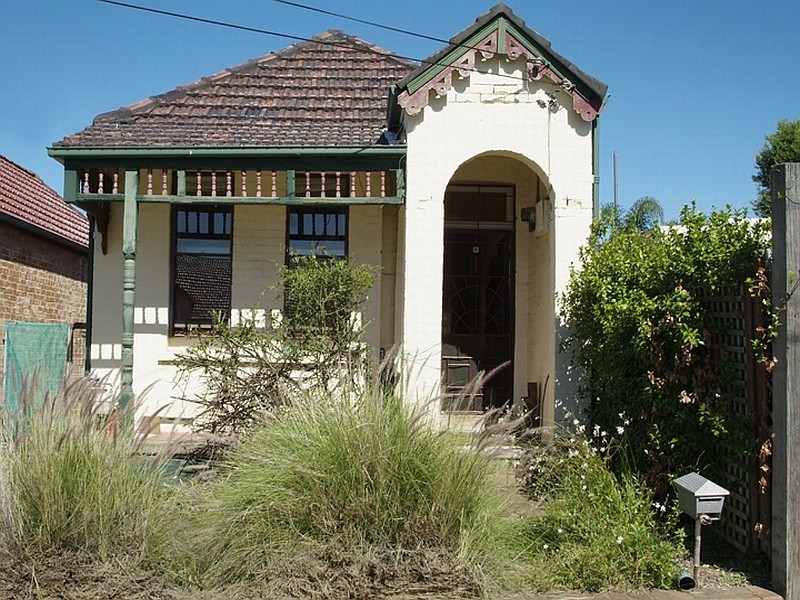 2 Beach Road, Dulwich Hill NSW 2203