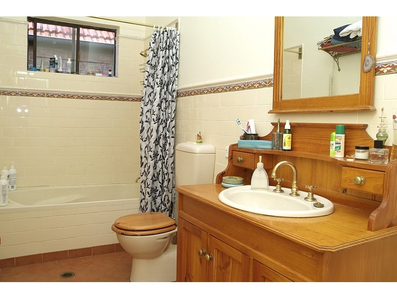 2 Beach Road, Dulwich Hill NSW 2203