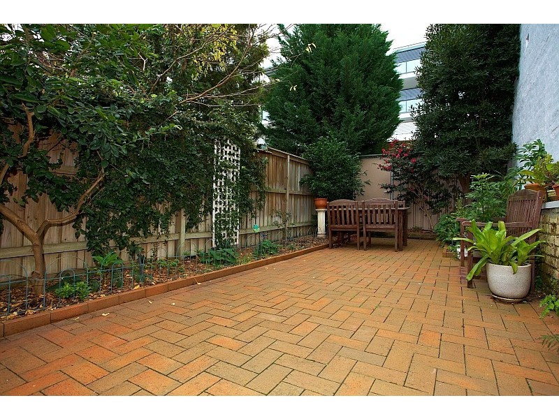 27 Crown Street, St Peters NSW 2044