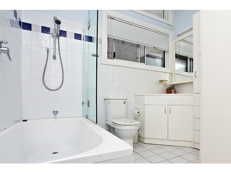 27 Crown Street, St Peters NSW 2044