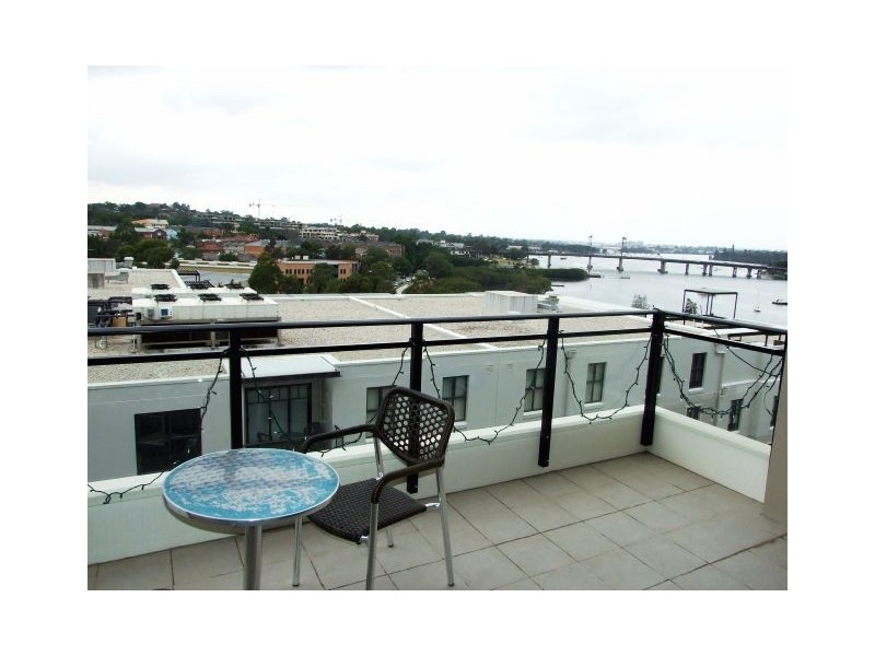 8/19 Angas St, Meadowbank NSW 2114