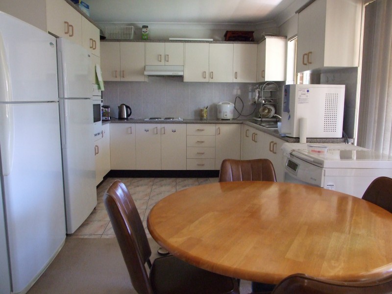 2/95 Ninth Ave, Campsie NSW 2194